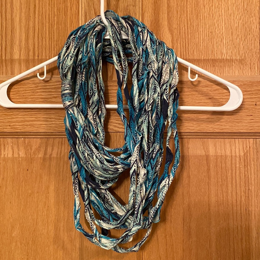 Infinity scarf